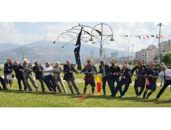 İzmir'de Halatlar Kabotaj İçin Çekildi