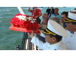 Kabotaj Etkinliklerinde Denize Çelenk Bırakıldı