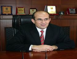 Kaymakam, Köyde Mağdur Aileye Yardım Götürürken Kaza Geçirdi