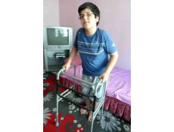 Tedavi Olmazsa Ömür Boyu Tekerlekli Sandalyeye Mahkum Kalacak