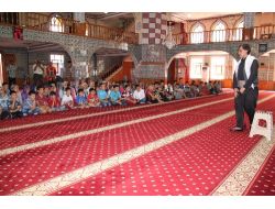 Geleneksel Tiyatro Oyunları Camide Çocuklarla Buluştu