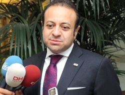 Aziz Yıldırım Sapla Samanı Karıştırıyor