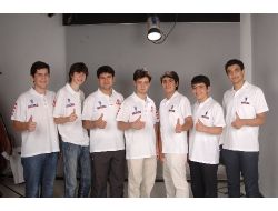 Lys’de Yamanlar Öğrencileri İlk 100'de 65 Derece Elde Etti