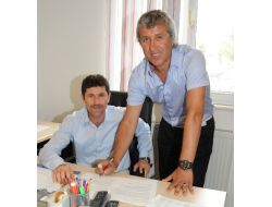 Samsunspor'da Besim Durmuş'un Sözleşmesi Feshedildi