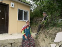 İhtiyaç Sahiplerine Prefabrik Ev Yardımı