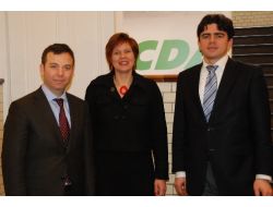 Türk Kökenli Siyasetçiler Belediye Yönetimindeki Görevinden İstifa Etti