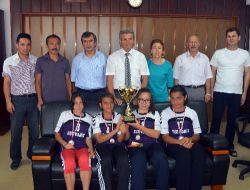 Acıpayam Minik Kızlar Hentbol Takımı Türkiye Üçüncüsü Oldu