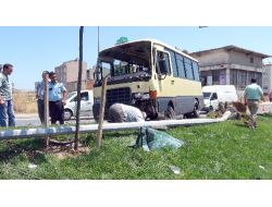 Yolcu Minibüsü Kontrolden Çıktı: 10 Yaralı