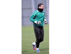 Bursaspor, Kaleci Carson İle Vedalaşdı