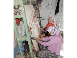 Örselli'de Gençler Tekstil Fabrikalarına Gidince, El Dokuma Halı Üretimi Düştü