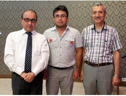 Üniversitede Güvenlik Görevlisiydi, Doktor Oldu