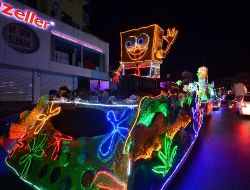 Dev Oyuncaklar Başkent’i Dolaşıyor