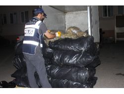 Emanet Kamyonetin Plakasını Boyayıp 180 Kilo Esrar Taşımışlar