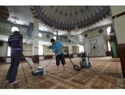 Çubuk'ta Camilere Ramazan Bakımı