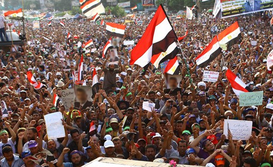 Mısır'da geçici hükümet göreve başladı