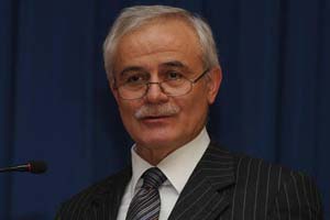 Dursun'dan basın toplantısı