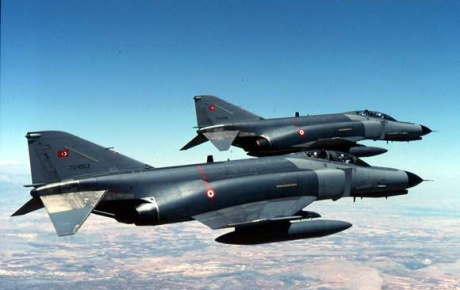 Türk jetleri keşif için havalandı!