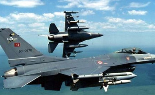 Sınırda uçak hareketliliği