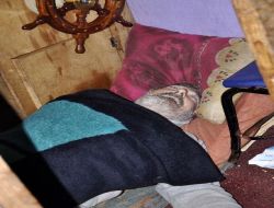 Balıkçı, Teknesinde Donarak Öldü!