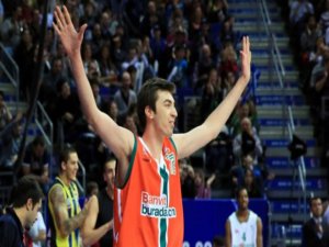 İzzet F.Bahçeli oluyor!..