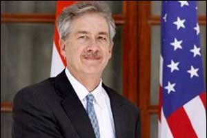 'John Kerry'i kınıyoruz'