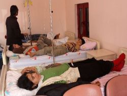 Anne ve 6 Çocuğu Yedikleri Kavurmadan Zehirlendi