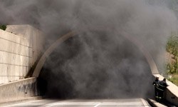 Bolu Dağı Tüneli'nde araç yangını