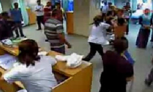 Bu ile doktor dayanmıyor!..