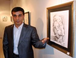Elsiz Ressam, Resim Sergisi Açtı
