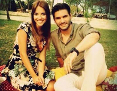 Yakışıklı oyuncudan "aşk" fotoğrafı