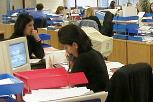 DEVLET bu ay 9 BİN memur alacak!