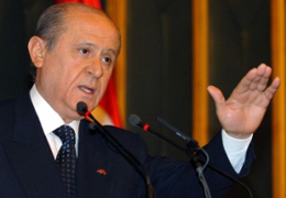 Bahçeli Başbuğ'u eleştirdi...