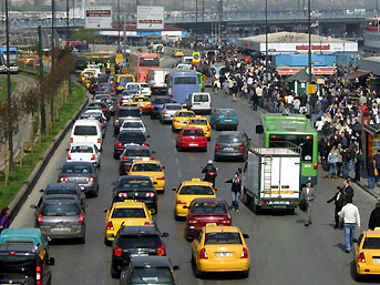 İstanbul'da yarın bu yollar trafiğe kapalı