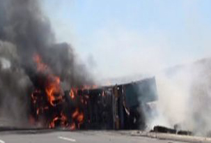 Duhok'ta 20 Türk tırı yandı!