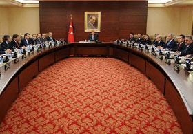 KABİNEDE REVİZYONA GİDİYOR..