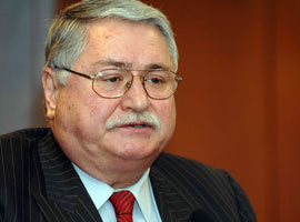 Hasan Celal Güzel hastaneye kaldırıldı