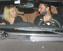 Ece'den bol gülücüklü kaçamak!