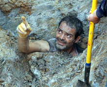 Göçük altında can pazarı