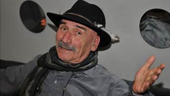 Twitter'da Tuncel Kurtiz yorumları