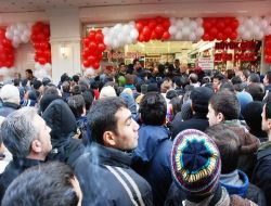 Kocaeli'nde Ucuzluk İzdihamı