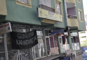 HAKKARİ'DE ESNAF KEPENK AÇMADI