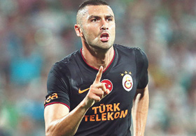 CHELSEA BURAK YILMAZ'IN PEŞİNDE..