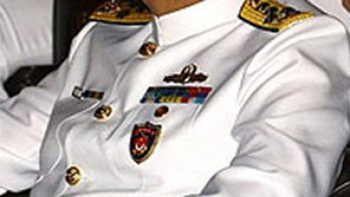 2 komutan istifa etti!