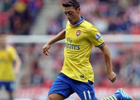 ARSENAL'DE MESUT ÖZİL PANİĞİ