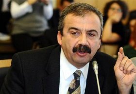 İSTANBUL ADAYLIĞINI AÇIKLADI