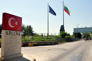 Türkiye sınırına duvar örecekler!