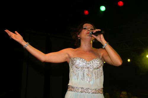 Funda Arar, Kırkpınar Anfi Tiyatro'da konser verdi