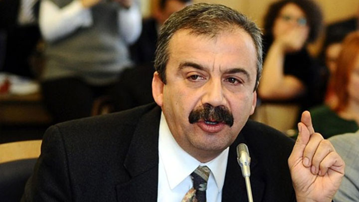 BDP'de şok istifalar!