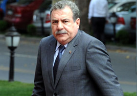 "Belediye sınırdaki duvarı yıkamaz"