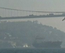 Boğaz'da korkutan gemi arızası